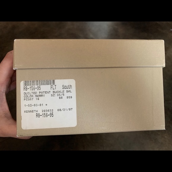 Burberry quilted patent leather flats - Picture 5 of 7